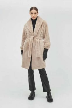 Emporio Armani EA7 Jassen Faux Fur ; Shearling Jackets Beige