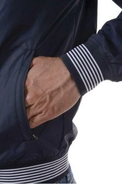 Emporio Armani EA7 Bomber Jackets Jackets Blue 13 Emporio Armani EA7 Bomber Jackets Jackets Blue -Goedkope Emporio Armani EA7 winkel 6232d99be3a54e95acc117dddf77c6f8